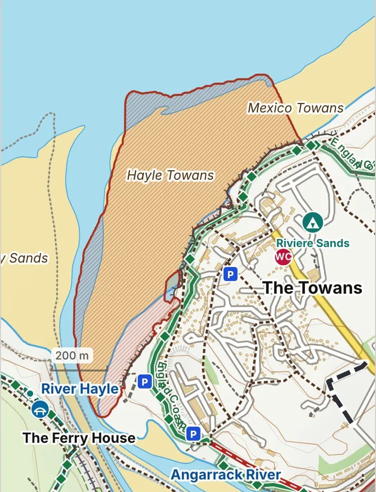 Map of Harvey’s Towans: the stretch where dogs are banned 1 July to 31 August is hatched in brick. Beaches we have not placed an order on are outlined in grey dots, and say nothing about dogs.